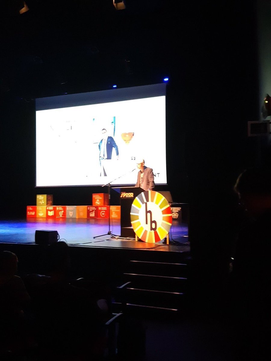 yvesdebosscher's tweet photo. Peter Lacoere op de kick-off van #RVHBK @StadHarelbeke over slimmer ruimtegebruik: ‘Het is aan de pioniersgemeenten, de voorlopers, om aan te tonen dat ze de ruimte-inname een halt toe kunnen roepen’. @leiedal we weten wat ons te doen staat. https://t.co/YHdTNpHBu2