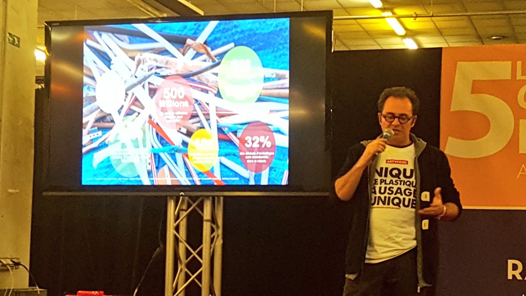 E_BLONDEAU's tweet photo. Un peu direct mais on ne peut plus clair ! #stopusageunique #zerodechet #entronsdanslaboucle @cinquieme_le @cleantechweek @studio_fertile https://t.co/j7hLz1jhJ0