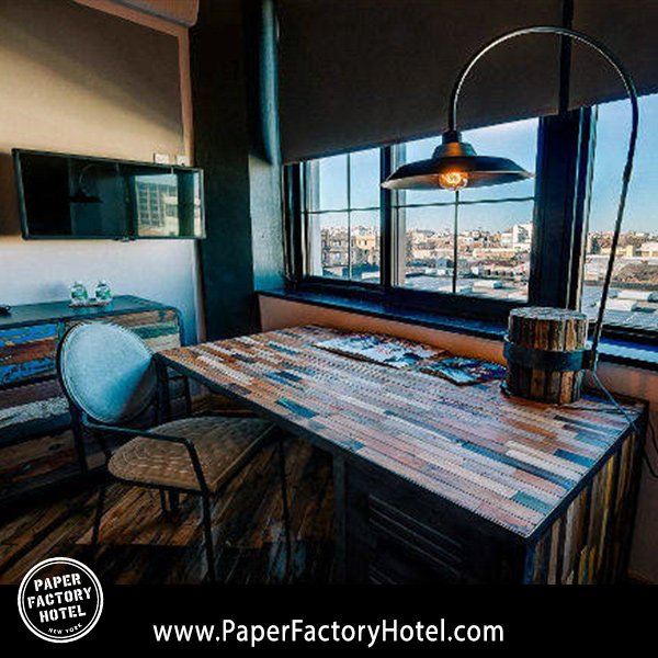 PaperFactory's tweet image. What could you create here? 

Showing the Superior Queen - book today!

#paperfactoryhotel #LICNY #NYC #ILoveNY #NYHotel #Luxury #Art #NYArt #NYWriters #Create