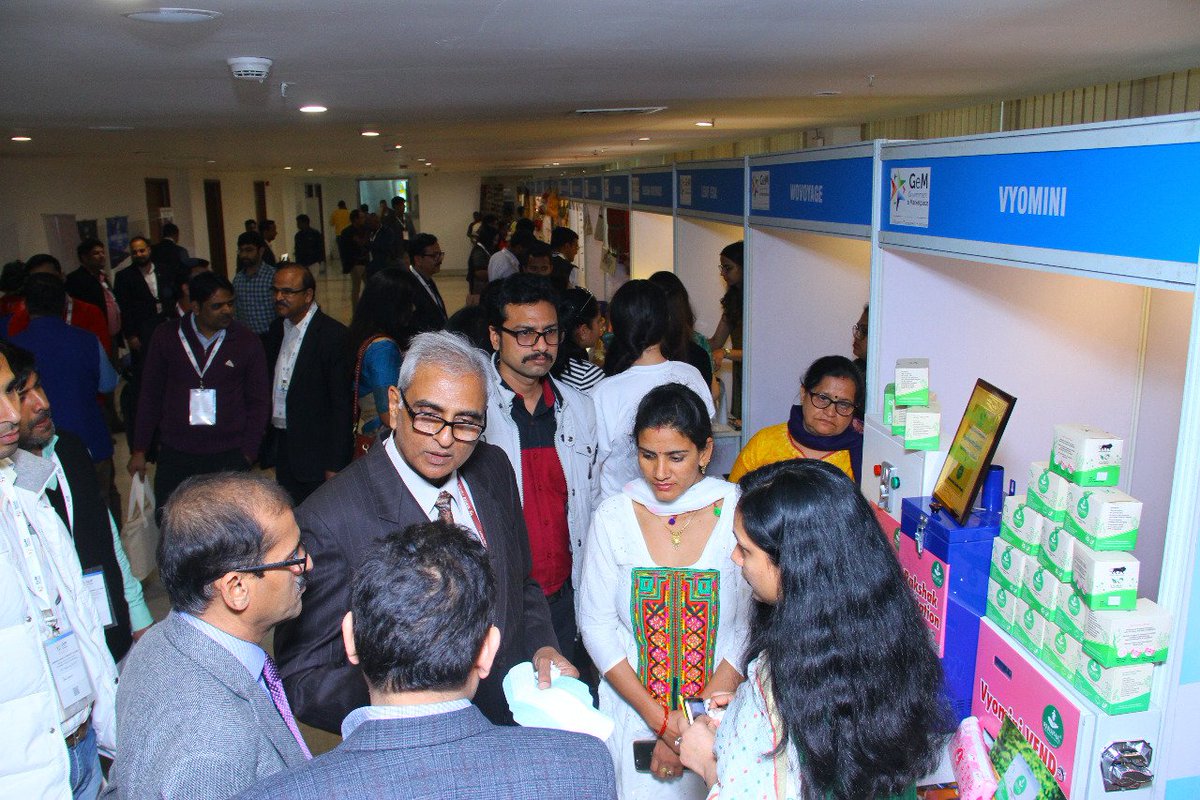 GreenRakshak's tweet photo. Thank you @crchaudharymos for motivating Women Entrepreneurs at e-Market place.
We felt so happy to host you at our stall by Rural Entrepreneurs.
@GeM_India #SWAYATT @MinistryWCD @PMOIndia https://t.co/WxECWeIX3f