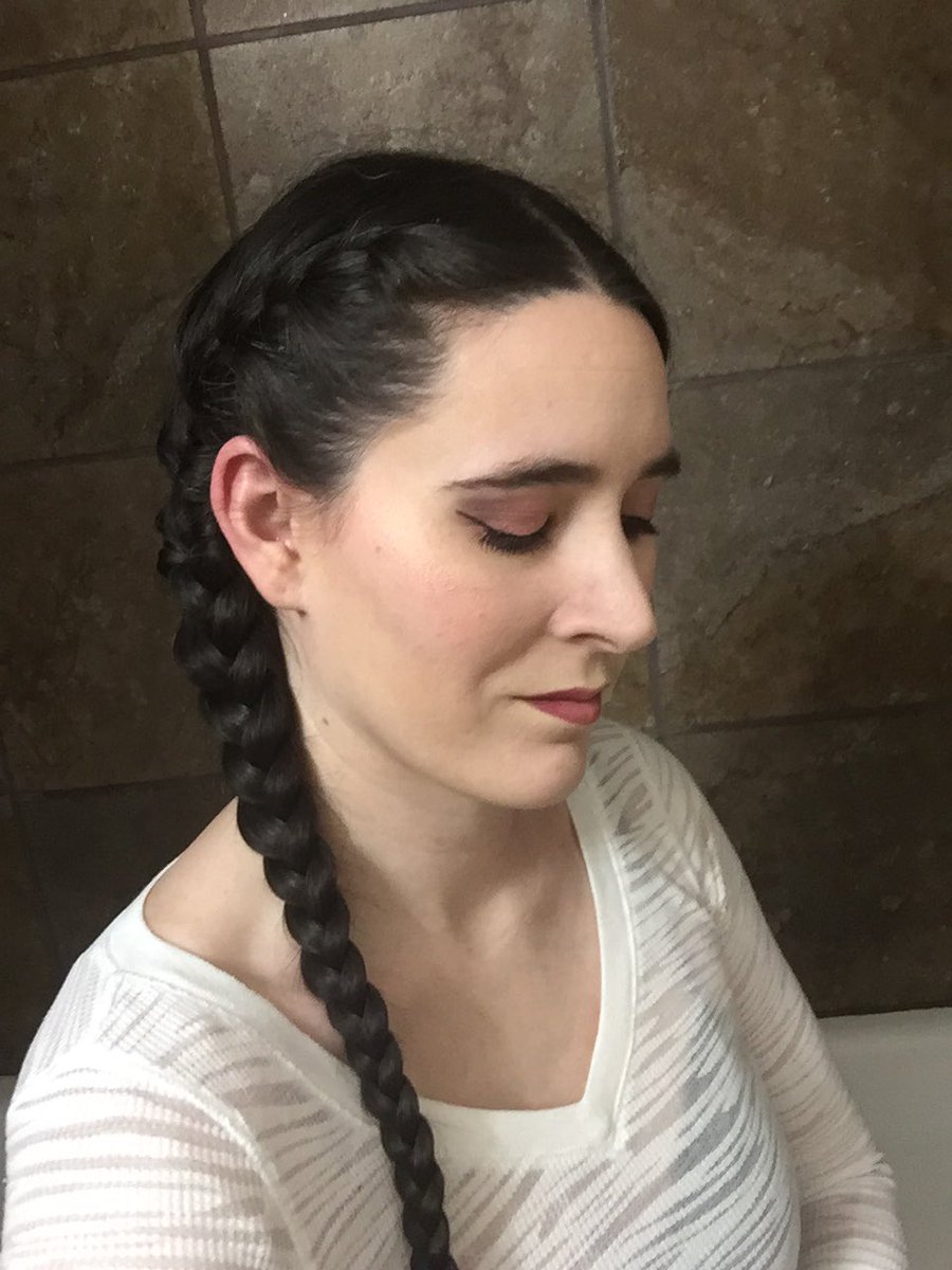 SmokyMntLashes's tweet photo. Who’s ready to see this go to this?!? Going to try to be live on my FB at 9pm est! Come chat with me! #frenchbraid #havingfunwithmyhair https://t.co/55lXGuDDVZ