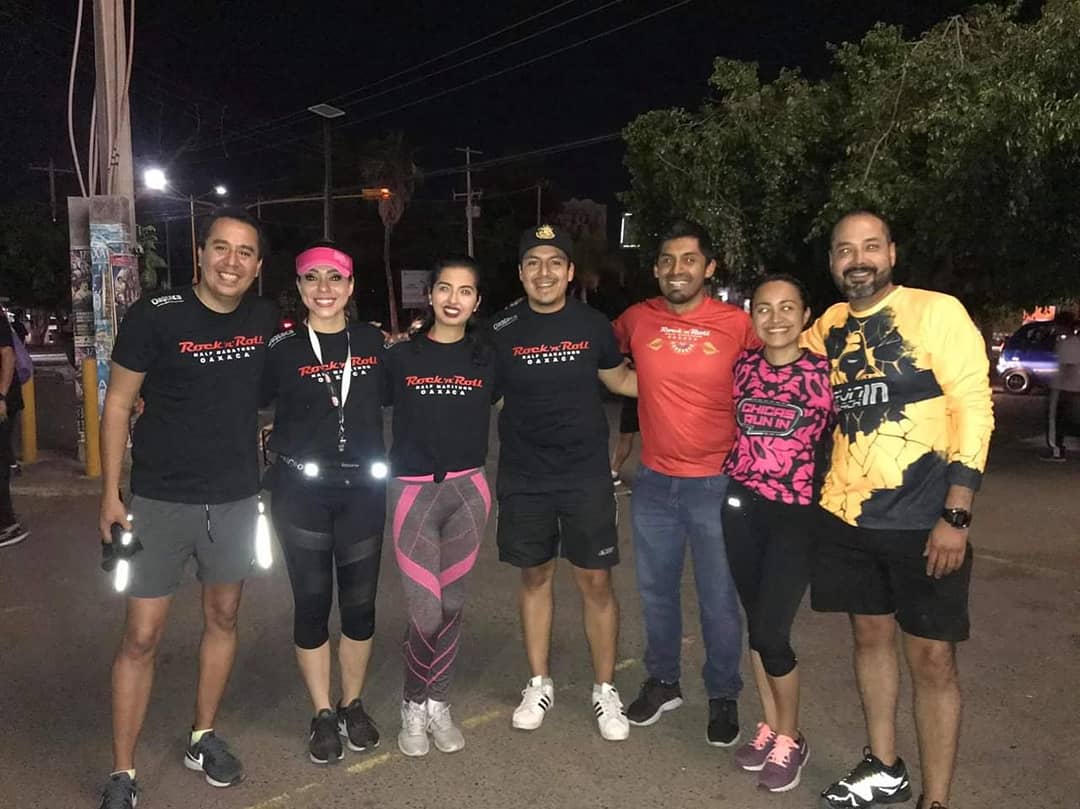 RunInOaxaca's tweet image. ¡Compartiendo kilómetros! 
6K de mucha diversión 😎
Felicidades por ese #Split4