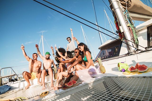 sailside's tweet image. 🚨PROMOÇAO DE CARNAVAL AMIGOS BRASILEIROS!!! 🚨⠀
⠀
A equipe do Sailside quer que você tenha o melhor carnaval de todos os tempos!!⠀
Use o código promocional CARNAVAL2019 e ganhe R$300 de desconto no seu #boatday.⠀
⠀
Reserve aqui: bit.ly/2nSp7rn
⠀
Marque as pessoa…