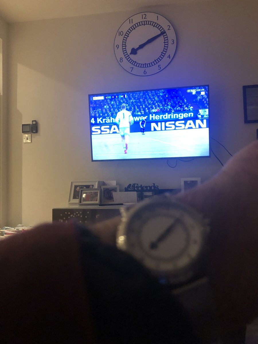 mchugej01's tweet image. @SheWore Plenty of time  #bigclock #tinyclock great work as always, I will be unfollowing shortly to save my money 😜