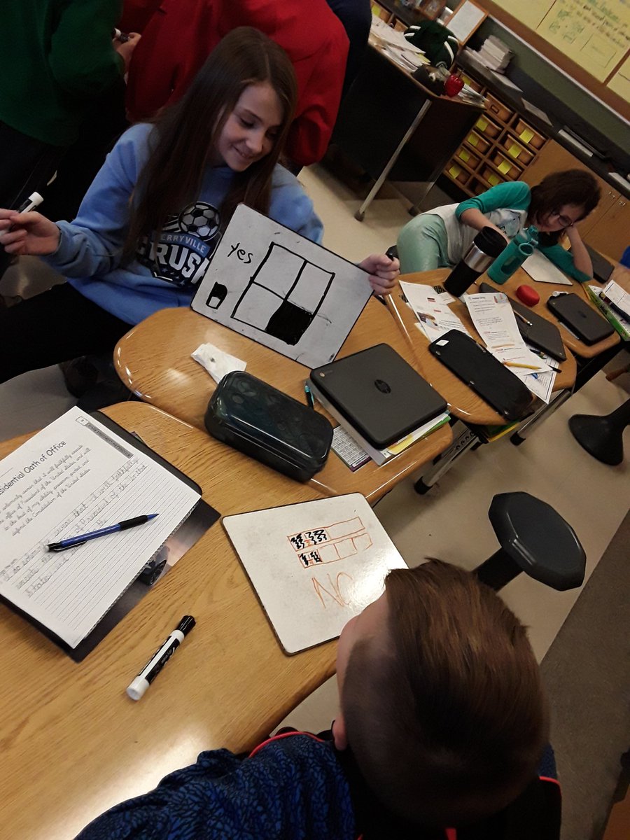 musuzq's tweet image. Great discussion during math today!  Is 1/4 always smaller than 1/2?  #pesd32 #mathdiscussion