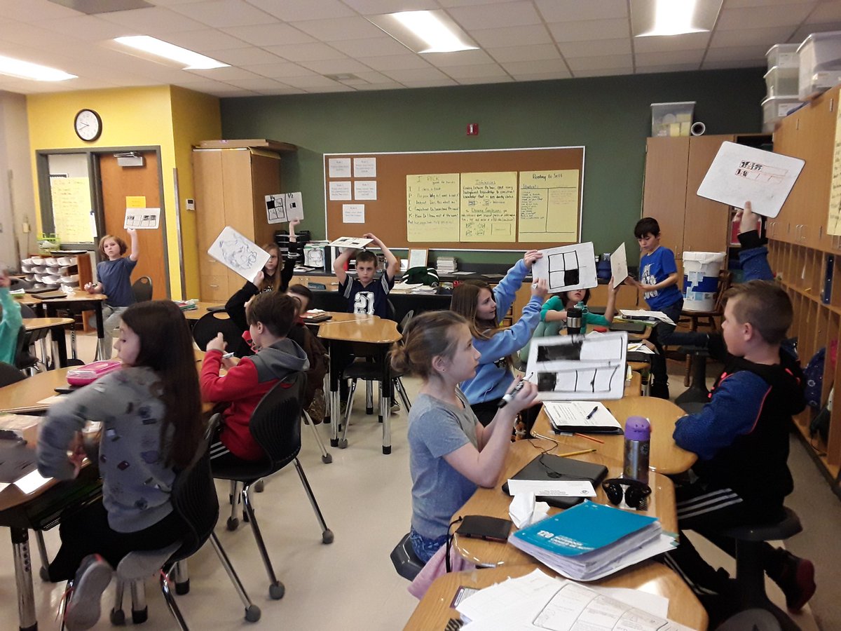 musuzq's tweet image. Great discussion during math today!  Is 1/4 always smaller than 1/2?  #pesd32 #mathdiscussion