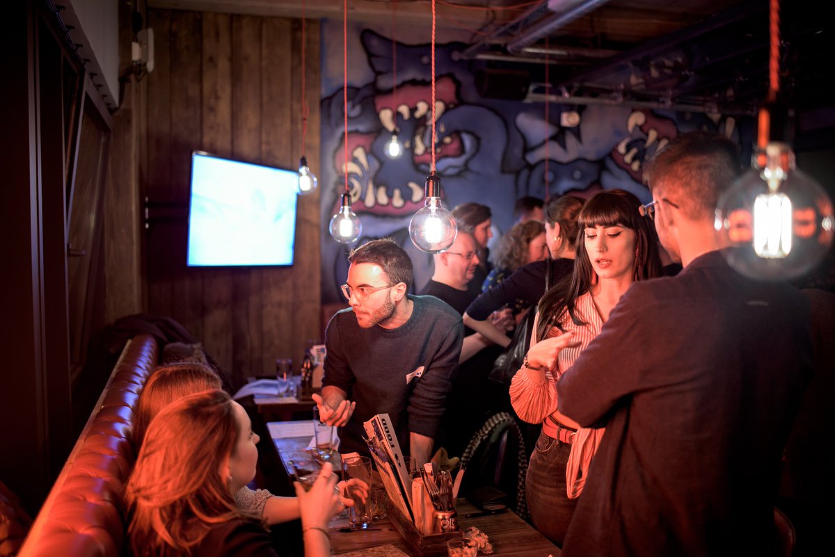 cinetopia's tweet image. A tremendous turnout for our inaugural Networking Night for filmmakers and industry peeps, back at the Brewdog again! Thank you to all who attended last night... here&apos;s to the first of many!🙂
.
#cinetopia #networking #Edinburgh #events #filmmakers #Scotland #culture #film