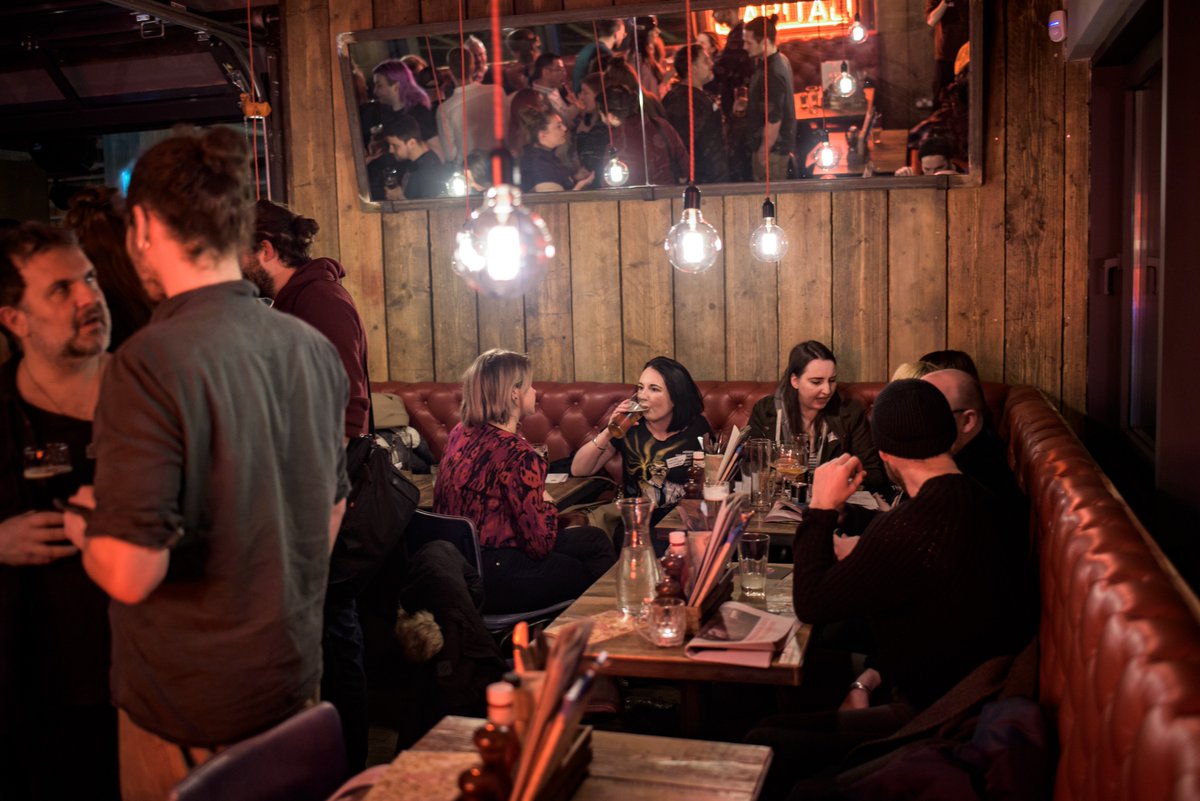 cinetopia's tweet image. A tremendous turnout for our inaugural Networking Night for filmmakers and industry peeps, back at the Brewdog again! Thank you to all who attended last night... here&apos;s to the first of many!🙂
.
#cinetopia #networking #Edinburgh #events #filmmakers #Scotland #culture #film