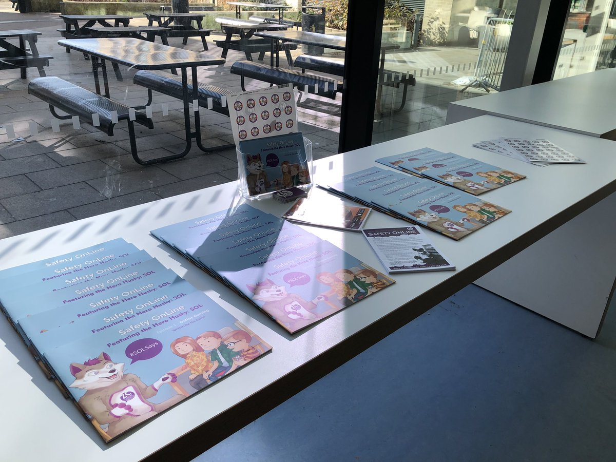 SOLSafetyOnLine's tweet photo. We’re all set for our SOL #OnlineSafety Event tomorrow! #SOLLive @StroodAcademy @LA_Trust https://t.co/eI9sFBsuMW