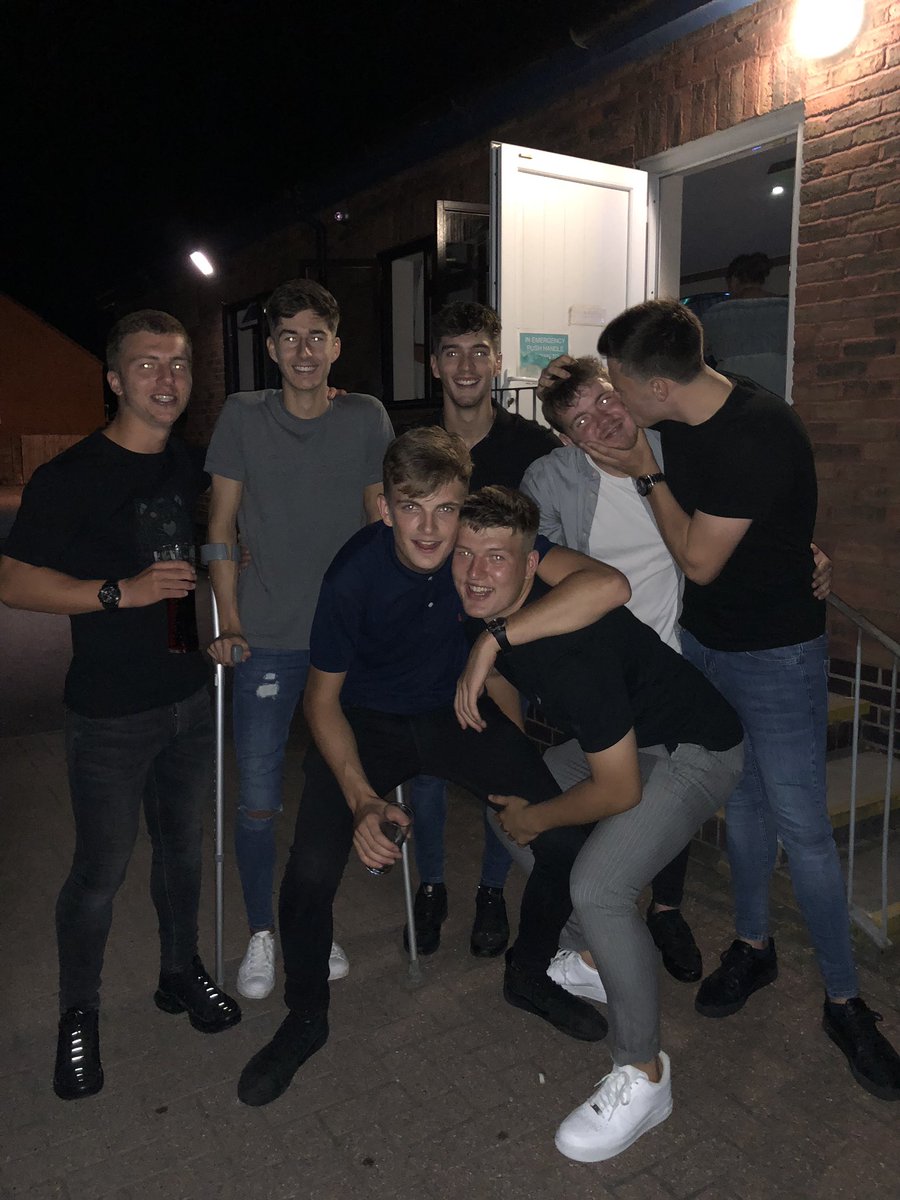 jake11holt's tweet photo. Happy birthday @owenfox_ have a good night mate, love u x https://t.co/QqWSQFa6UN