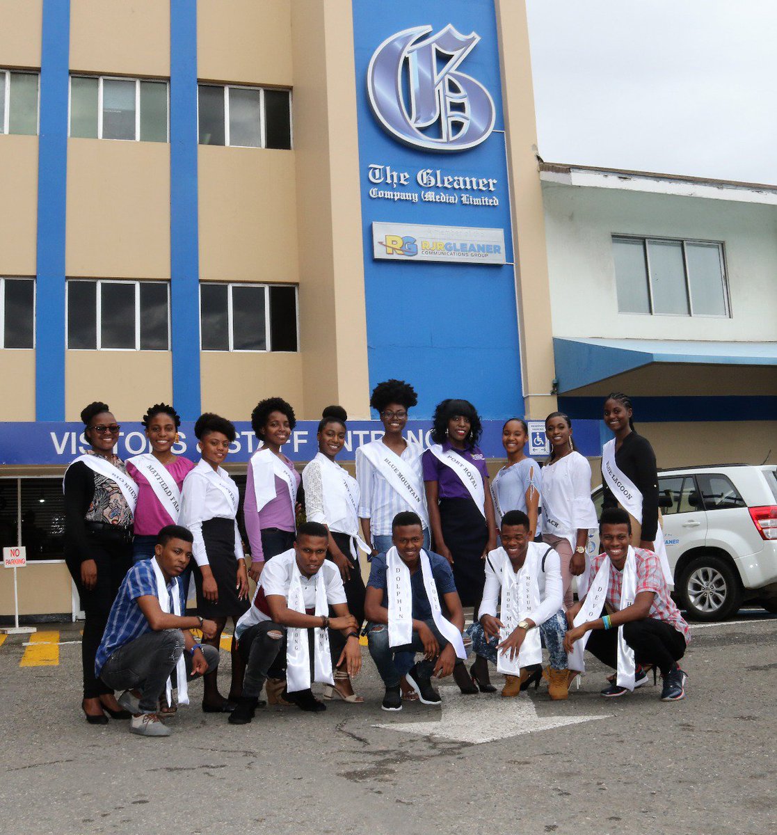 shortwoodteach's tweet photo. Mr. and Ms. Cultural King & Queen Pageant 2019 contestants, participated in a tour of Devon House Jamaica & The Gleaner Company Ltd. The tour was part of the exposure agenda of the pageant. #shortwoodteacherscollege #goshortwood #pageant2019 https://t.co/d69BVD8nl7