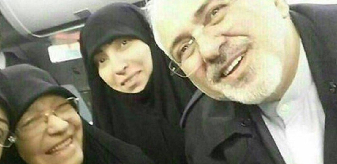 STehraniparsa's tweet image. A reminder for #Iran's FM @JZarif, the "human rights #Fakeprofessor."
A selfie with the mother of Imad Mughniyah, founding member of Lebanon's Islamic Jihad Organization and number two in Hezbollah's leadership, both terrorist entities.