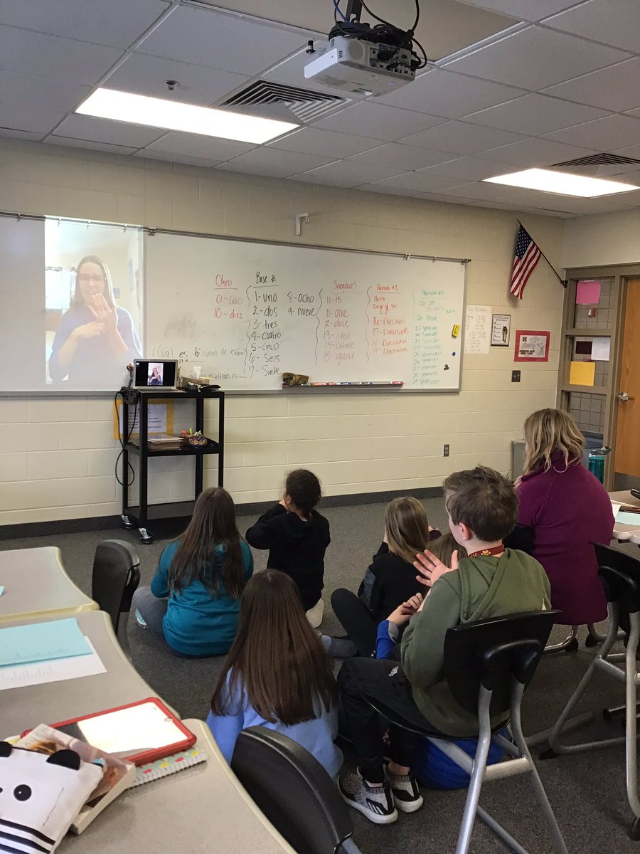 mariapettinger's tweet photo. South Dakota snow storms will NOT stop @HSMSTigers from learning #signlanguage with guest presenter from USD. Learning to sign the song #cups by @AnnaKendrick47 #problemsolve #facetime https://t.co/cPCKT2AUFB