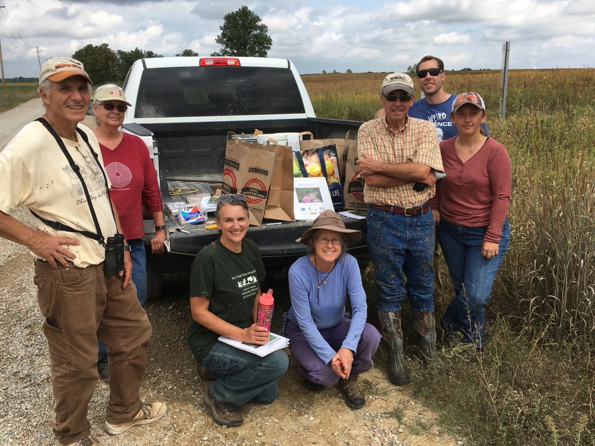 Pollinators's tweet photo. Project Wingspan is looking for seed collecting VOLUNTEERS! Tasks include identifying and collecting #seed from a target list of native #milkweeds and other native #plants in Illinois, Indiana, Ohio, Michigan, Pennsylvania, and Wisconsin. 

SIGN-UP at https://t.co/fSf8JTDcNY! https://t.co/vire8zvSZH