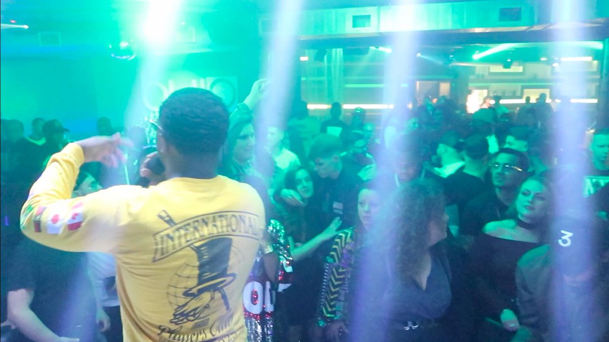 FlashStudiosHD's tweet image. Young King Live in Italy Nightclub

youtube.com/watch?v=nDQ2WL…