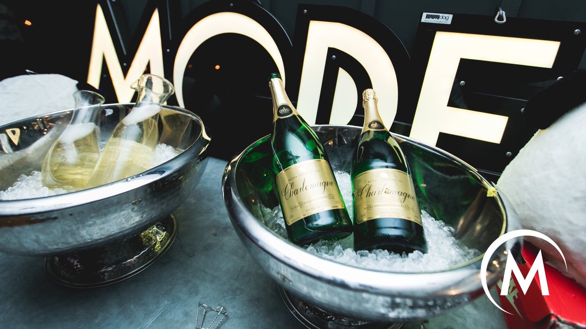 ModeCardiff's tweet image. 📸 Last night was another madness at @RevsBarCardiff!

Check out the full photo album here: facebook.com/ModeCardiff

#Revs4Bevs 🍾