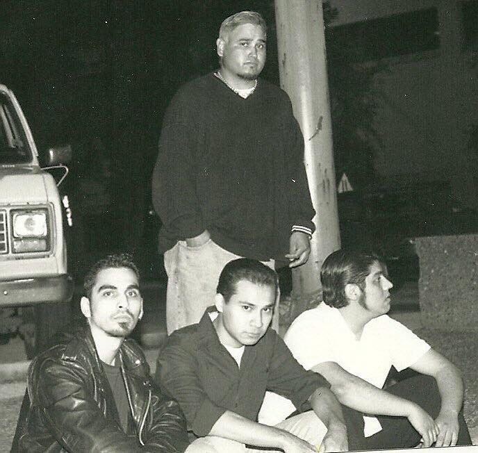 punxrevenant_sa's tweet photo. 💥THE DRONES 1994-2001
25 Year Anniversary reunion show on the works for this summer!!!!! We will keep y’all posted. #sadrones #rocknrolldrones #punkrockdrones #ifallelsefails https://t.co/hd5vt3kjIY