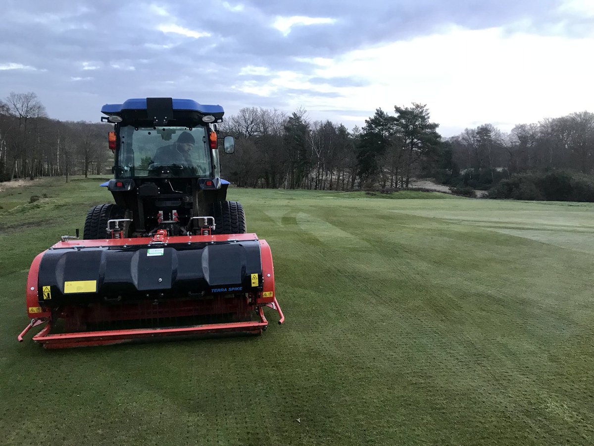 plestee's tweet photo. The team turned their attention to the Aprons today. Just a gentle 12mm solid, micro core, double scarify and clear up. Coring again in March as we try to firm them up #solidteamwork #maintenanceweek https://t.co/1d0VpfvMt2