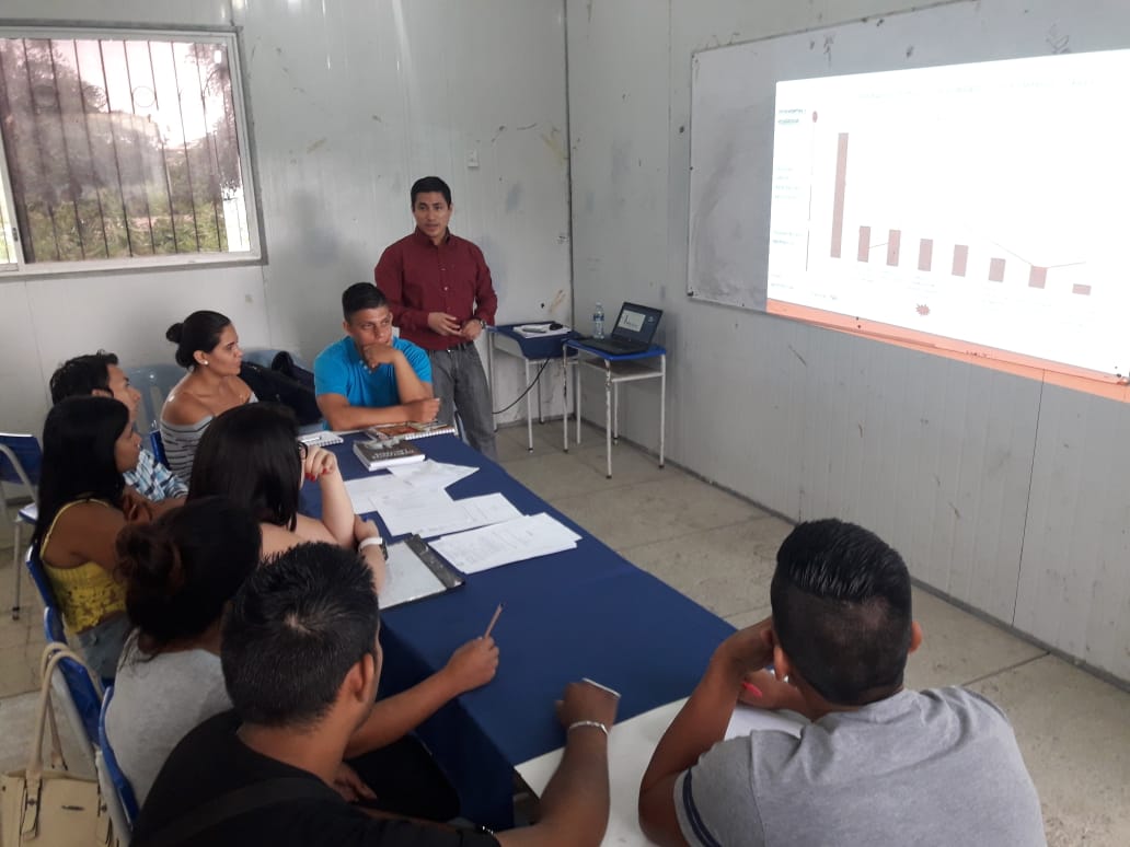 ISTPEM1's tweet photo. Capacitación en manejo de lácteos y sus derivados dirigidos a la Asociación de Egresados y graduados de Manabí (ATAM) https://t.co/aKaCyjiKeK