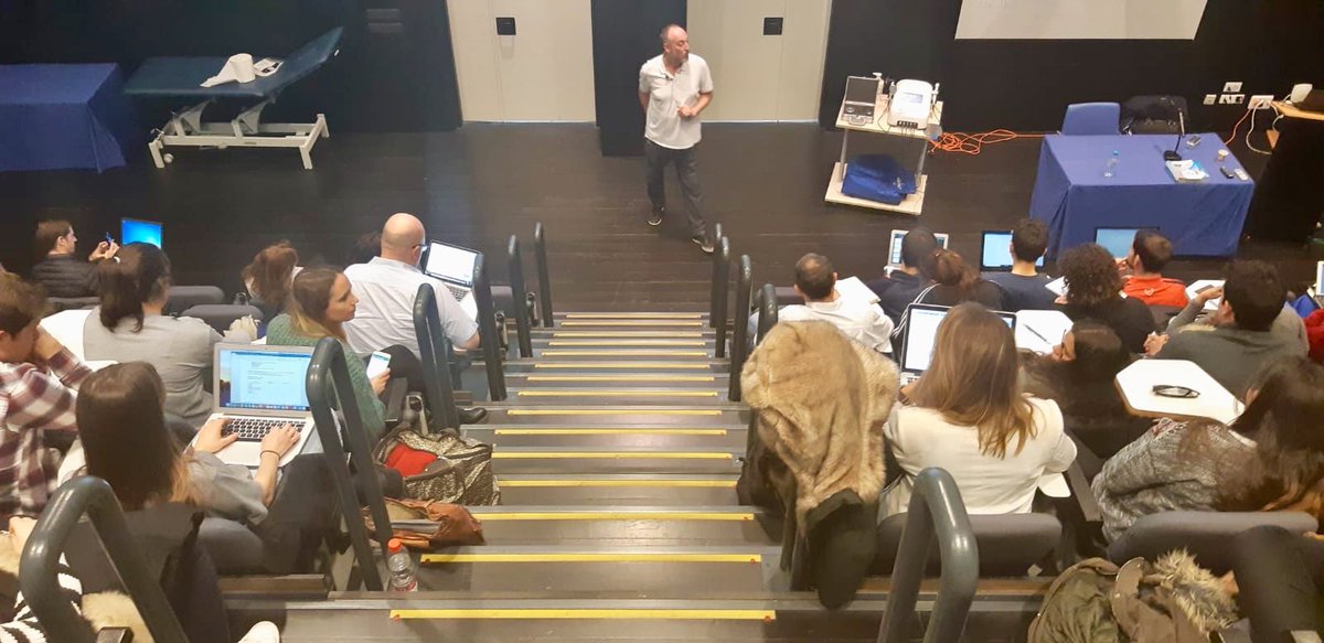 primfisio's tweet photo. Hoy estuvimos en @LaSalleMAD ofreciendo una #formación introductoria en #diatermia #TCaRe para estudiantes de #Fisioterapia.  Acercando a las nuevas generaciones el futuro de esta disciplina con los #tratamientos más modernos. https://t.co/JWqghWAaui