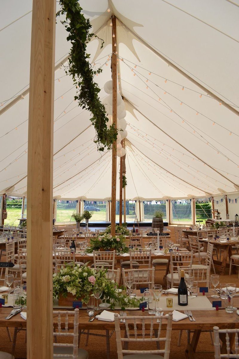 A little bit of #weddinginspiration there’s soo many looks that can be created with a #marqueewedding <a href="/WeddingAffair/">The Wedding Affair</a> #weddinghour #WeddingWednesday #gettingmarried