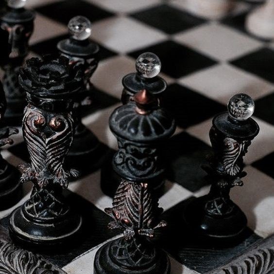 ⠀   「𝐹𝑂𝑅𝐺𝑂𝑇𝑇𝐸𝑁 𝑂𝑁𝐸」

  ❛𝑺𝒉𝒆 𝒘𝒉𝒐 𝒃𝒍𝒐𝒔𝒔𝒐𝒎𝒆𝒅 𝒊𝒏 𝒅𝒂𝒓𝒌𝒏𝒆𝒔𝒔.❜

(♛) ; an original and independent portrayal of mace tyrell's daughter from a song of fire and ice.
           crossover based.

   𝒇𝒓𝒐𝒎 𝒕𝒉𝒆 𝒎𝒊𝒏𝒅 𝒐𝒇 #𝓐𝓹𝓱𝓻𝓸𝓭𝓲𝓽𝓮