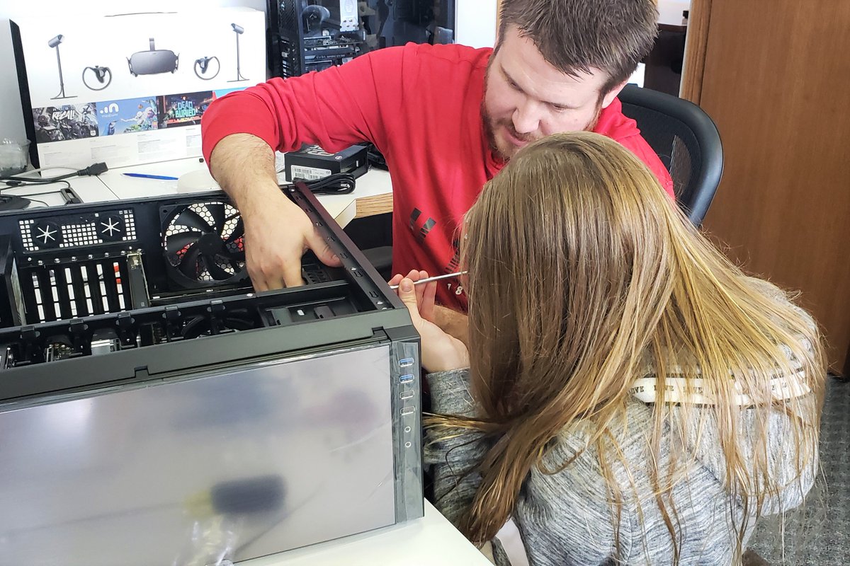 ProSoft_AEC's tweet image. It&apos;s #JobShadow Day over here! We love seeing young faces interested in #AEC careers!

#ProSoft #autodesk #architecture #engineering #construction