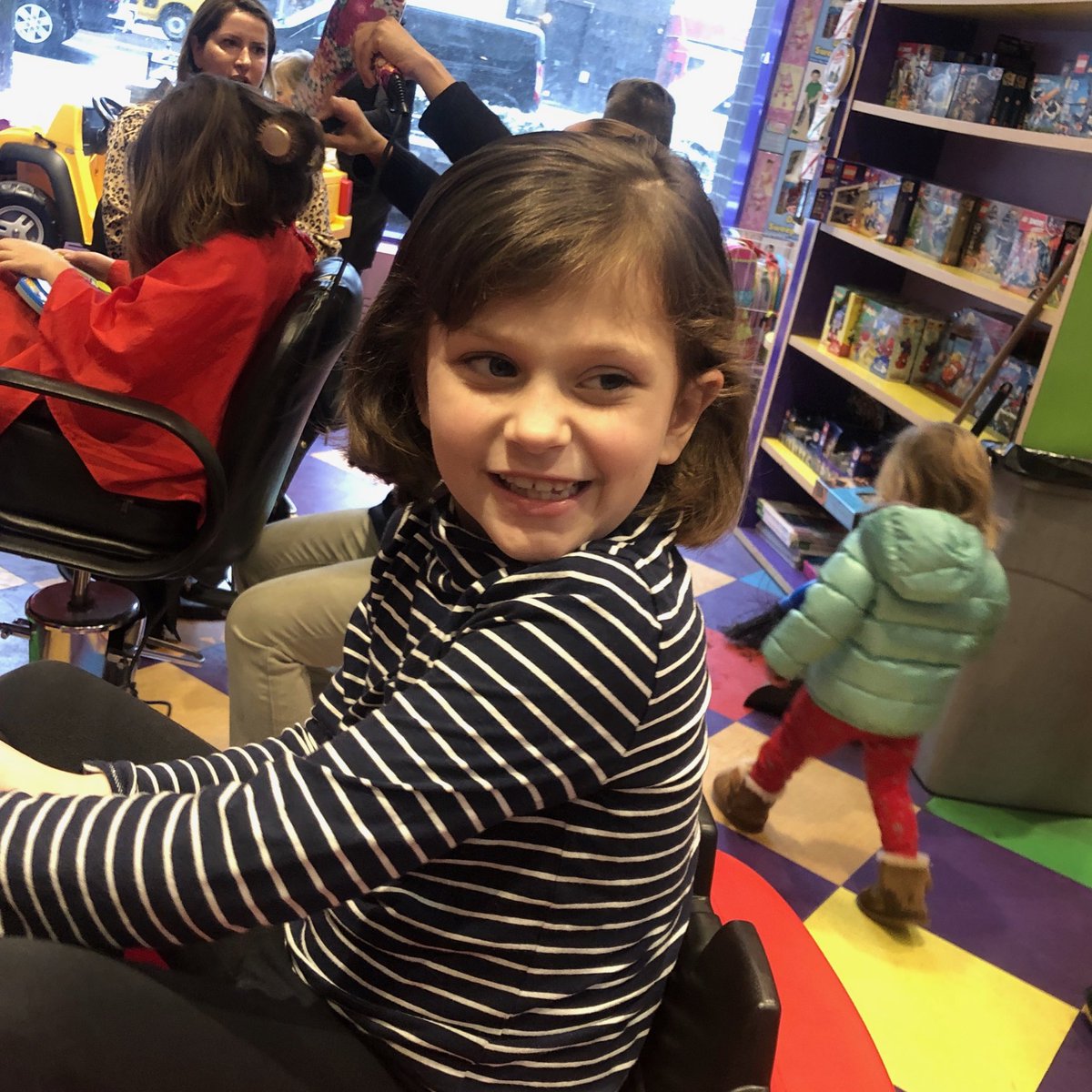 Rosie's tweet photo. the self cut hairdo fix #dailydax https://t.co/0YN7oTlGvX