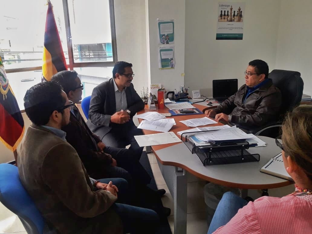 secap_ec's tweet photo. #Loja | En reunión con @SERCOPec y @Salud_CZ7 se socializó los servicios de la institución y se generaron estrategias para un trabajo en conjunto. #SecapCercaDeTi #SecapZonal7 https://t.co/yrSsM4Pxy1