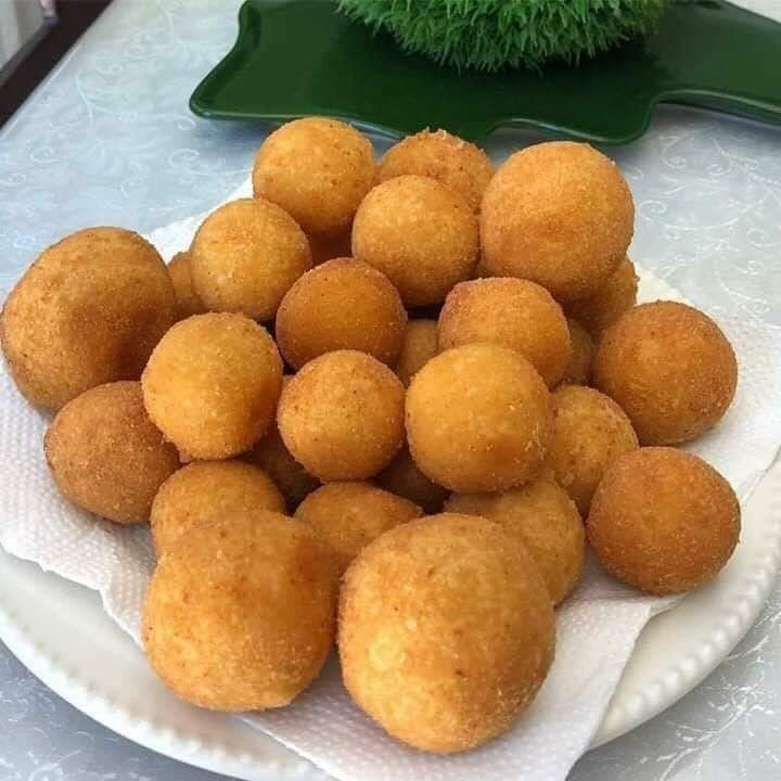 curtovcs's tweet photo. alimentos que me deixariam muito feliz agora https://t.co/6nHQ2JXZVK