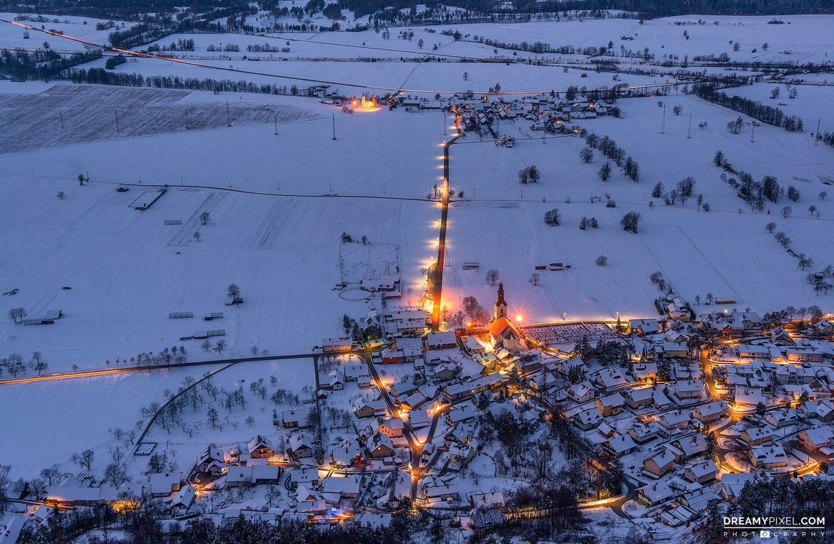 SlovenianA's tweet image. #Breznica and #Vrba very early in the morning, #Slovenia  
#photo Ales Krivec
#travel #travelbloggers #tripadvisor