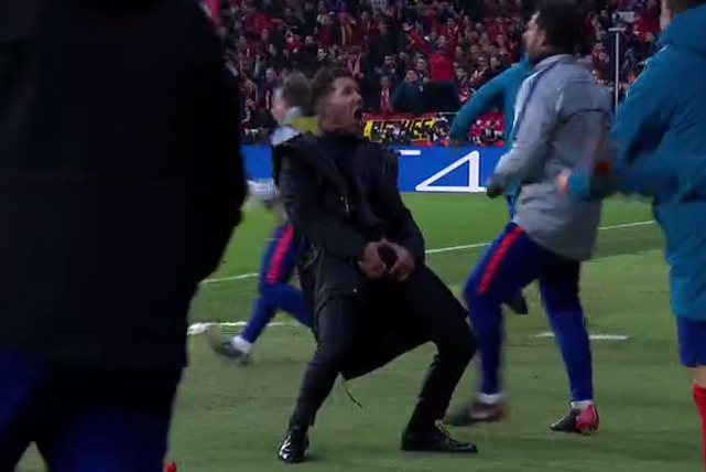 Celebración de Simeone en el gol de Giménez.