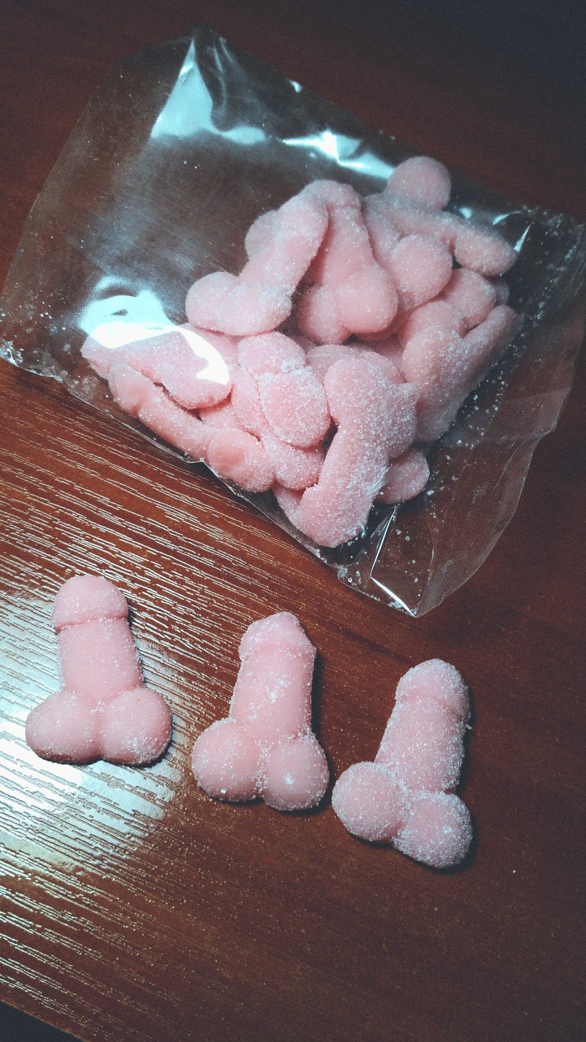 ochen-mnogo-chlenov-na-odnu-video