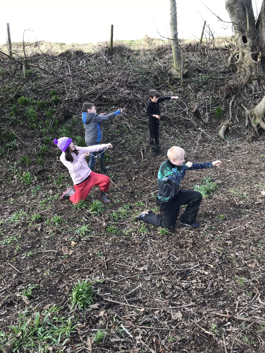 johnshavenps's tweet photo. Bush craft today - making bows and arrows. So much fun the children came back to play after school. #comingouttoplay https://t.co/f4q2ySAOTi