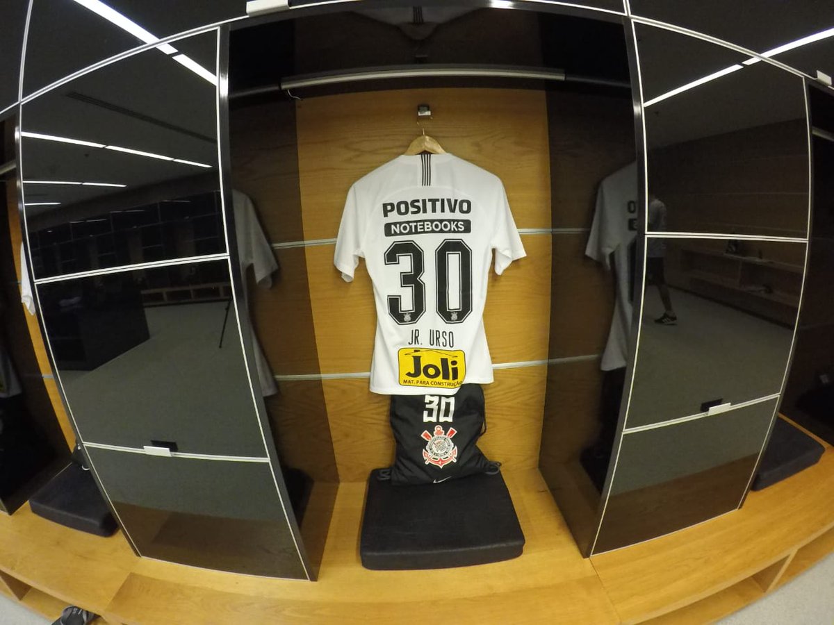 Vestiário pronto na <a href="/A_Corinthians/">A</a> ! Já já tem Coringão em campo! 

#SCCPxAVE #CopaDoBrasil2019
#VaiCorinthians