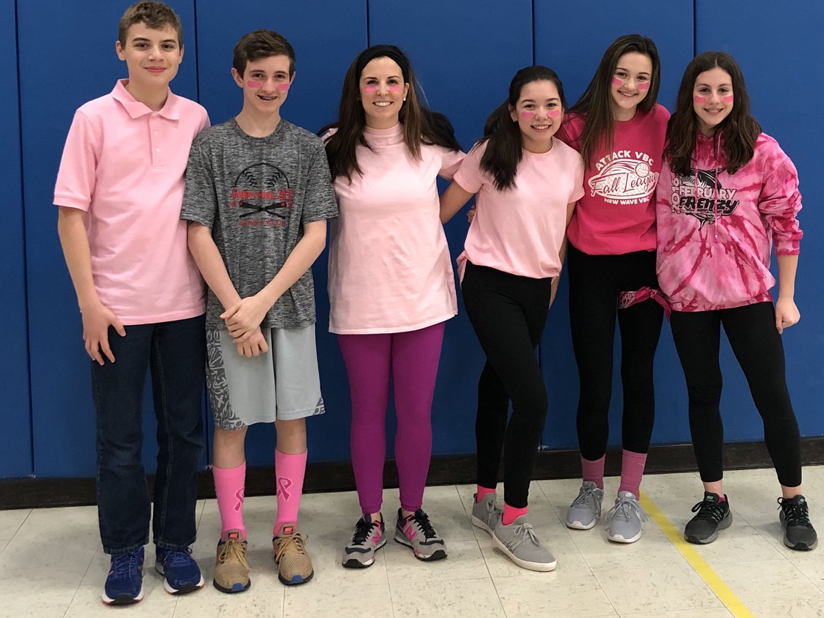 MrsFirstPage's tweet photo. Furious Flamingos! Great group! #winfield34 😄 https://t.co/tQUVlFHrI7
