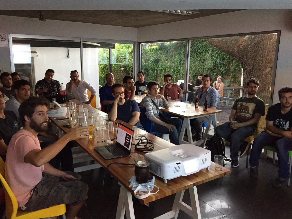 angularMVD's tweet image. Se viene la charla de #reactiveforms #angular @ollita7 en @arkanosoftware 🍺