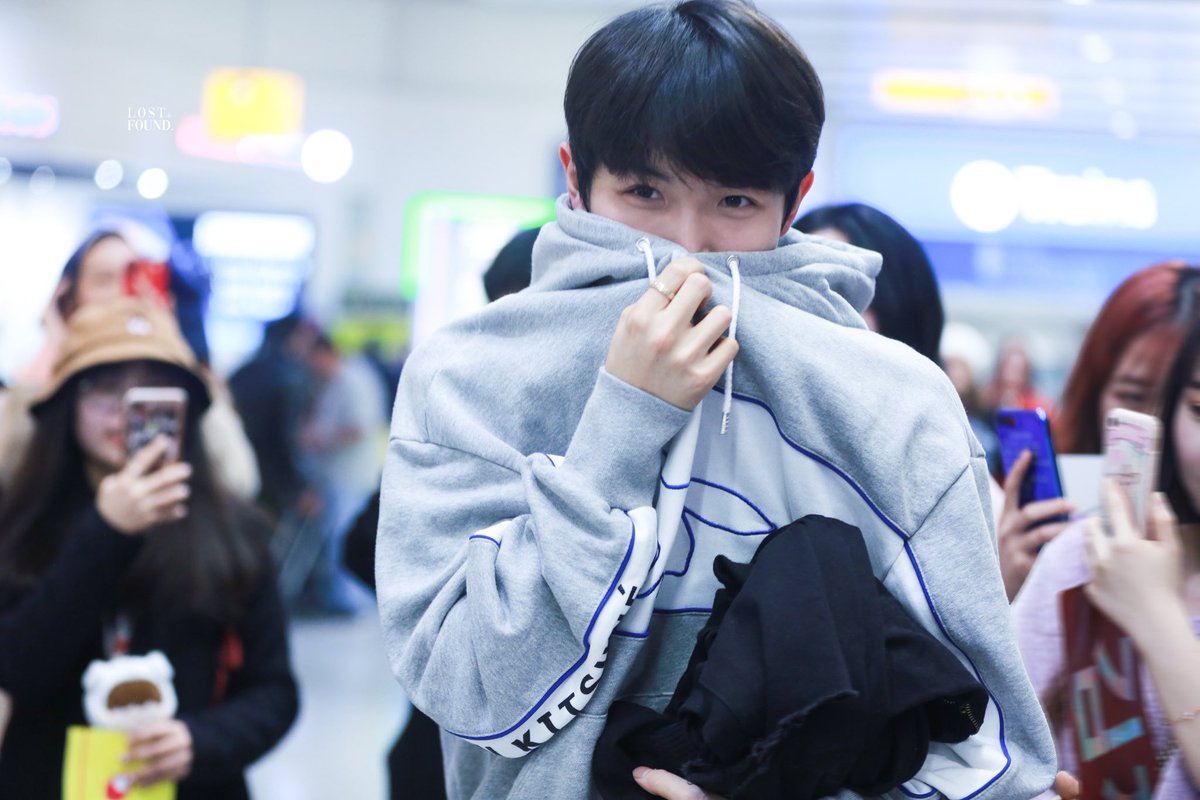 clotheswannaone's tweet photo. #김재환

브랜드명: ADER ERROR x Maison Kitsuné
상품명:  ADER Error x Maison Kitsuné X 아더에러 더블 후드 코튼 스웨트셔츠 
품절 https://t.co/a6PVAhjLPQ