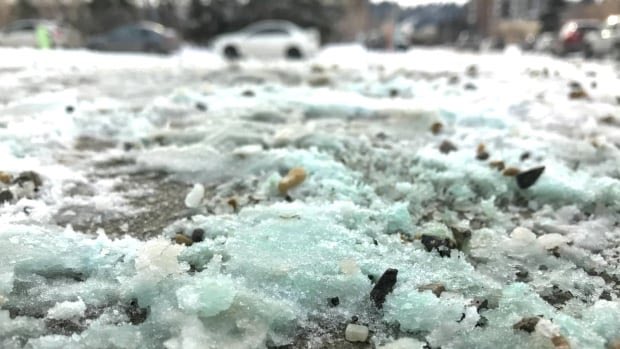GreatrixRobFoto's tweet photo. Just proves we use way too much. Some are calling Ontario's latest salt shortage unprecedented
https://t.co/EcDvApKpZB https://t.co/2rRw7HTV4A