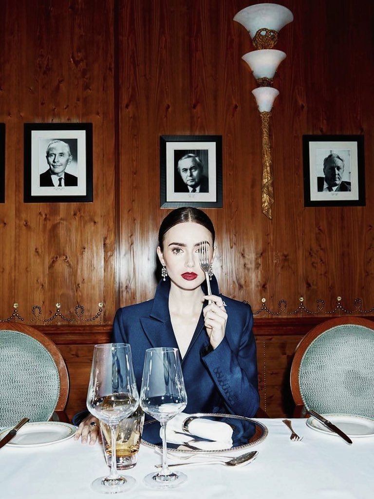 PeopleOnPicture's tweet photo. Lily Collins x Vogue UK https://t.co/74KMvMKfRj