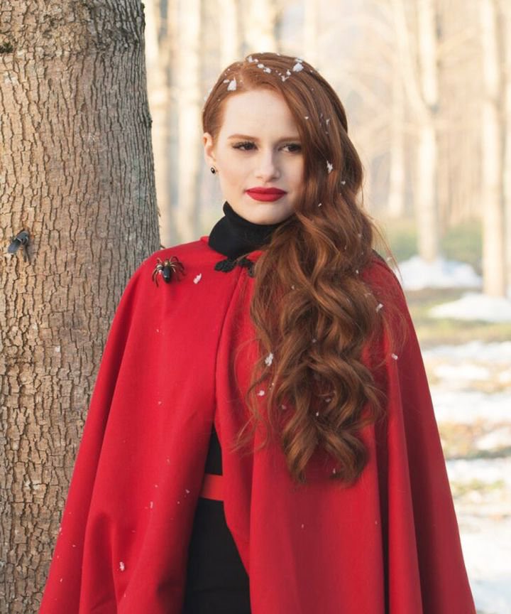 PeopleOnPicture's tweet photo. Madelaine Petsch https://t.co/sYE4AXd5lV