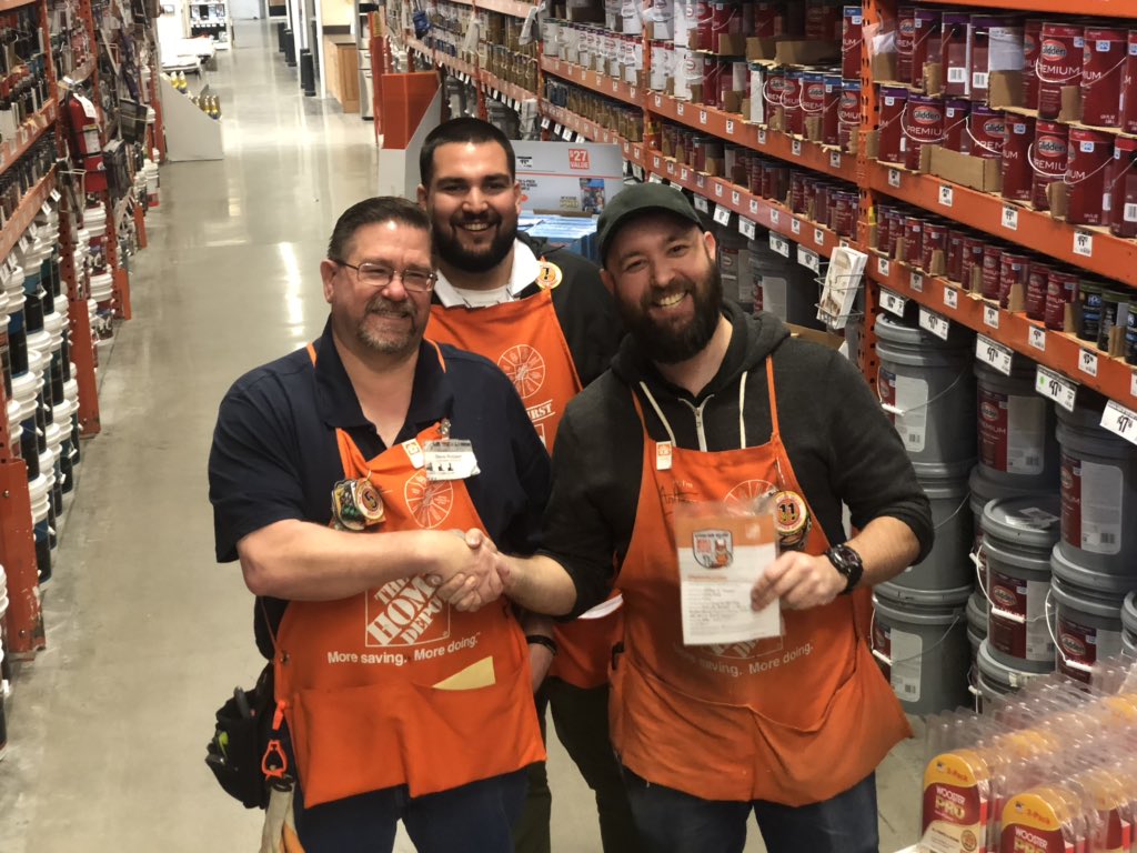 Recognizing our associate Anthony for doing an amazing job taking care of our customers and maintaining department standards! Great job, Anthony! Keep up the great work, bud! #TeamG3