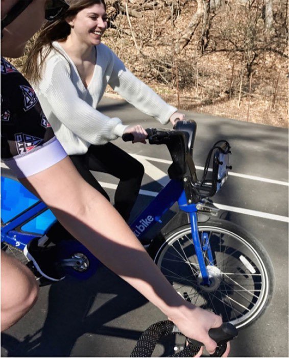 This smile made possible by <a href="/citibike/">citibike</a>. 
Do you have #bikeshare in your town? What’s your favorite way to roll?
.
.
.
#smilesformiles #cyclofemme #ridebikes #womenscycling #thatsmile #magicfeeling #ridemore #outsideisfree #ridewithus ift.tt/2Emnxa0