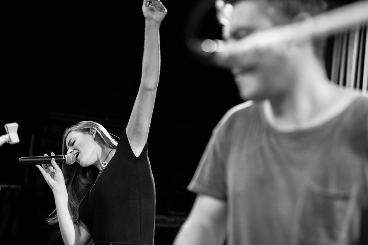 It's time for #WednesdayVideoDiversion! Here are our picks of the must-see music videos this week. Check 'em out 👇

🎧: bit.ly/2GAdX5y
🎶: <a href="/teethandtongue/">.</a>, <a href="/BrianNhira/">Brian Nhira</a>, <a href="/monetxchange/">Monét</a>, <a href="/ReneetheG/">Renee Gardner</a>, <a href="/WillyJPeso/">Willy J Peso</a>, @McBenzhan, <a href="/AlcunaWilds/">Alcuna Wilds</a>, and more!