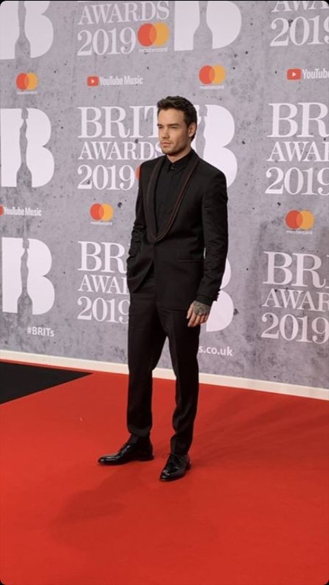 midnightziiam's tweet photo. You should have won the brits but even if it was not yours, you will always be our winner.
We are very proud of all the work they have done and I am sure that in the future all this effort will receive a prize.
We love you, @LiamPayne 
#BRITs #LiamYouAreOurWinner #BRITS2019 https://t.co/4WQXSARlE1