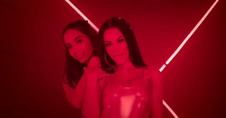 NattiChart's tweet photo. YouTube Trends Brazil 🇧🇷

#9 Natti Natasha x Anitta - Te lo Dije [Official Video] (NEW) @NattiNatasha  @Anitta

https://t.co/hFVBSnfuDp https://t.co/f0iWc5Ev4v