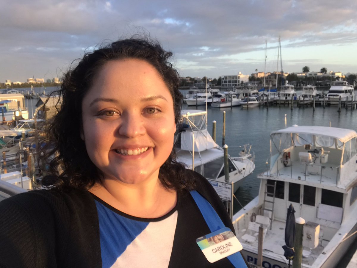 carolinelbi's tweet image. #chartingourcourse #work