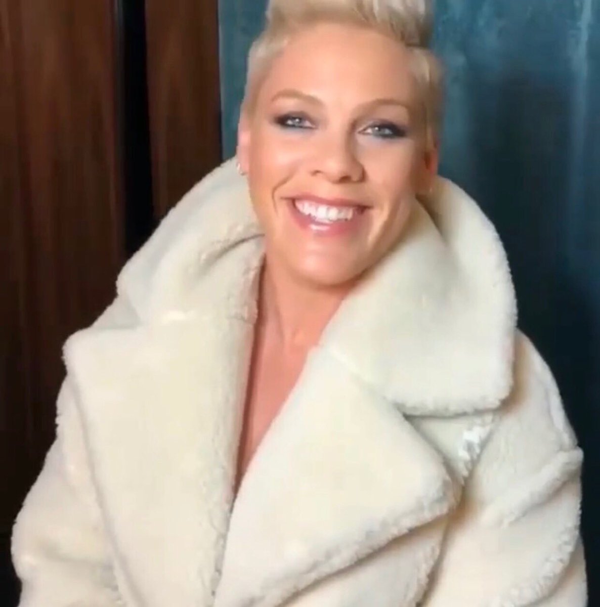 “Why I Am successful it’s because I surround myself  with people that are better than me “ @pink #outstandingcontribution @brits Europe 💜 20/2/2019