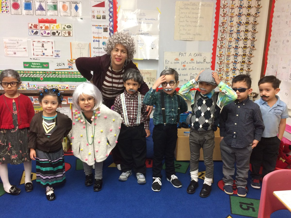MsShelley102's tweet photo. Happy 100th Day of School π #100DaysSmarter #100SchoolDays #EarlyChildhoodProgram #WNYTeachersRock #ITeachWhatsYourSuperPower π©π»βπ«π #TeachLikeMeNJ #EarlyChildhoodEducation #ILoveWhatIDo #TeachingIsAWorkOfHeart @WestNYSchools @wnyecc @Asanjuan3 https://t.co/4qTVnGFhL3