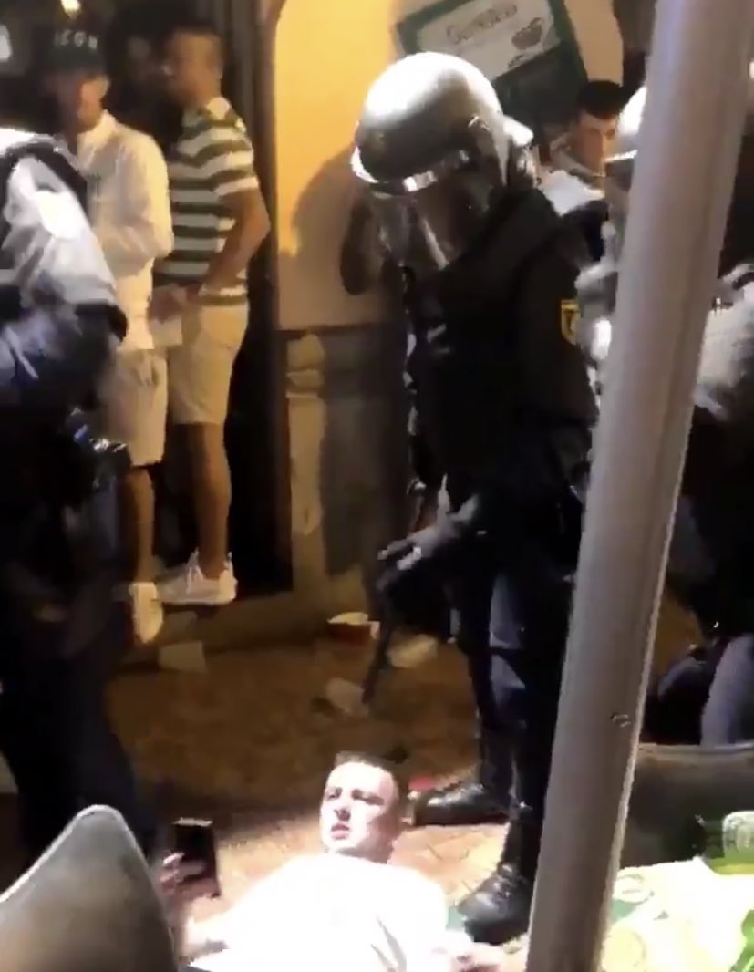 🗣| We are closely monitoring the situation in #Valencia. 

Some advice:
1. Record everything
2. If you are a victim of police violence, press charges immediately
3. Contact us via DM if you need legal representation. We can put you in touch with Valencia-based specialist lawyers